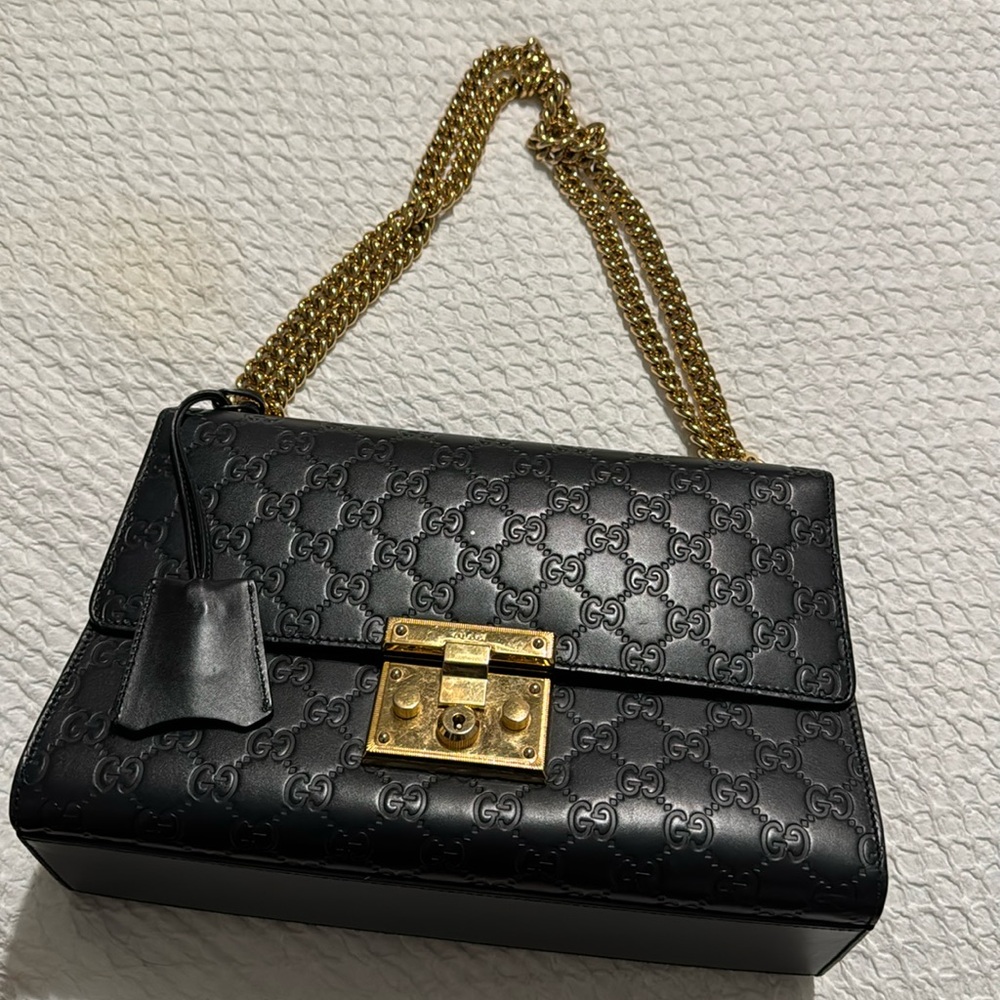 Gucci black handbag medium Guccisima